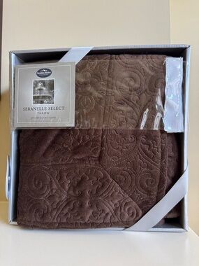 NIB Brown Quilted Plush Throw